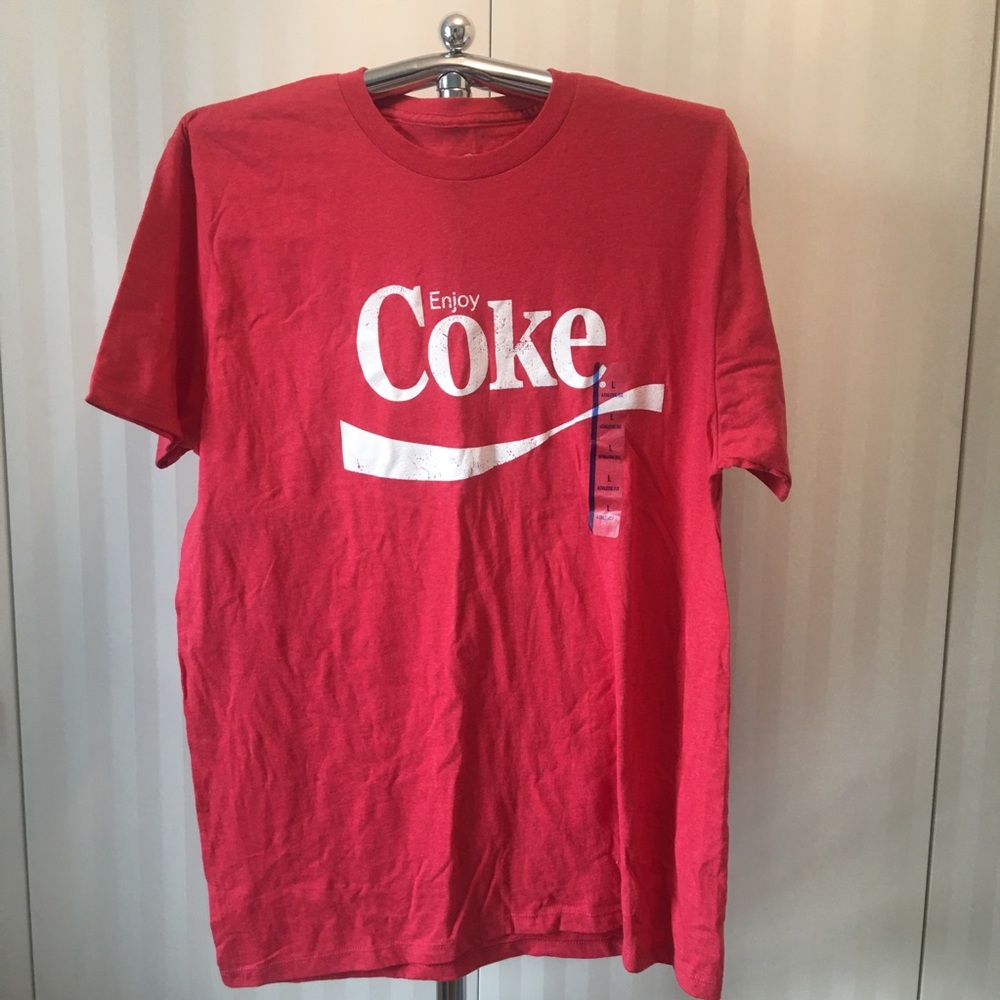 NWT Coke tee retro look  red Size L